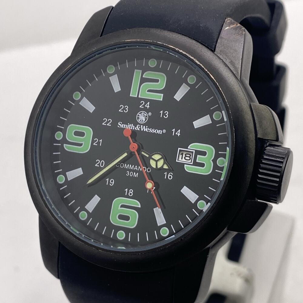 Smith & Wesson Mens Comando Rugged Military Watch New Battery